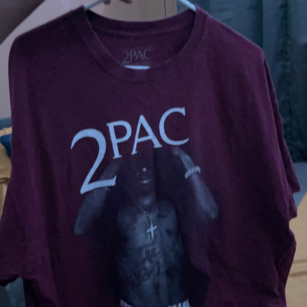 Graphic tee
